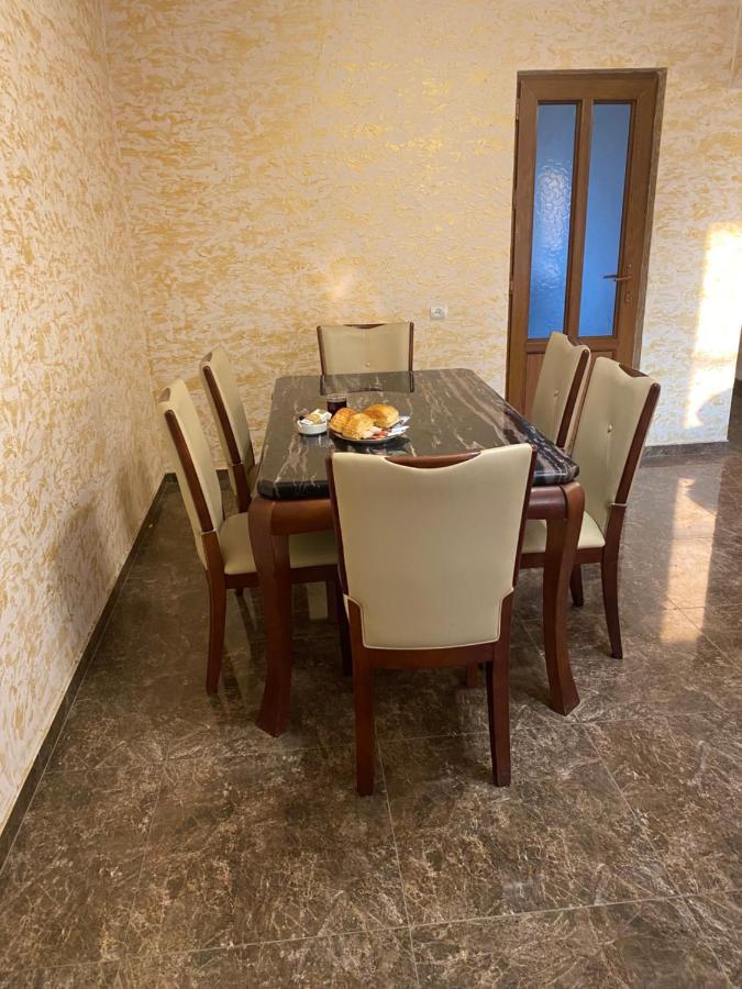 Friend'S House Rooms Near Airport Ghukasavan Εξωτερικό φωτογραφία