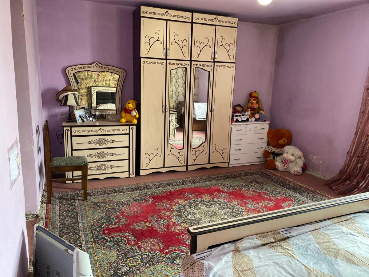 Friend'S House Rooms Near Airport Ghukasavan Εξωτερικό φωτογραφία